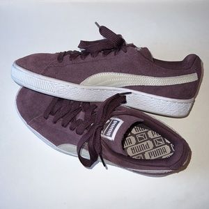 Woman’s PUMA shade wine/burgundy color 8.5